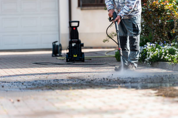 Best Garage Pressure Washing  in Eudora, KS